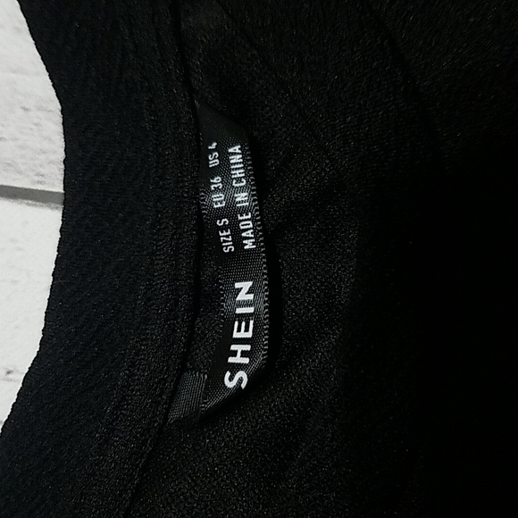 💜Shein Small floral sleeve top - Picture 5 of 6